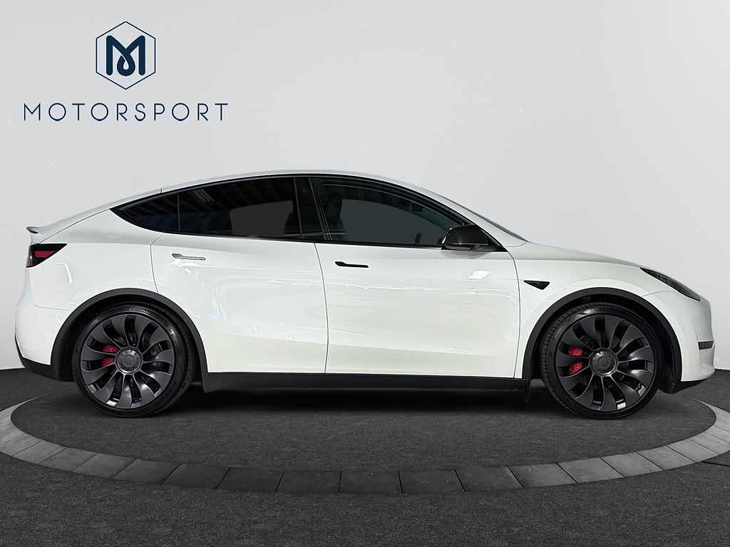 Tesla Model Y 2024 - miniatyr 9