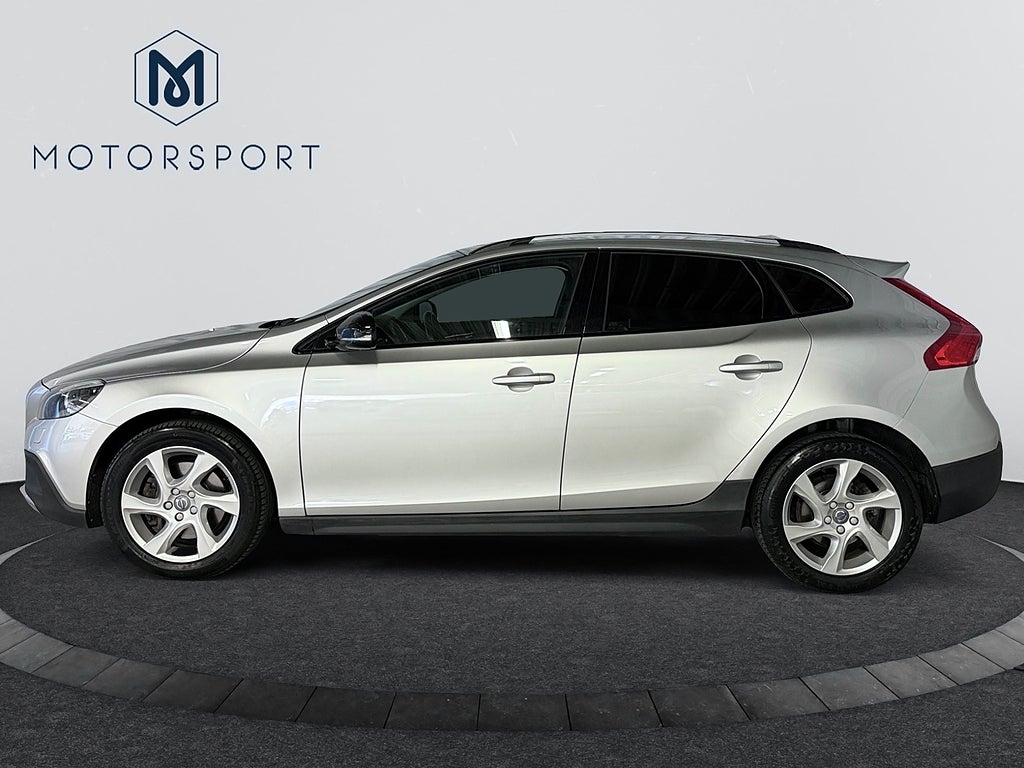 Volvo V40 Cross Country 2016 - miniatyr 2
