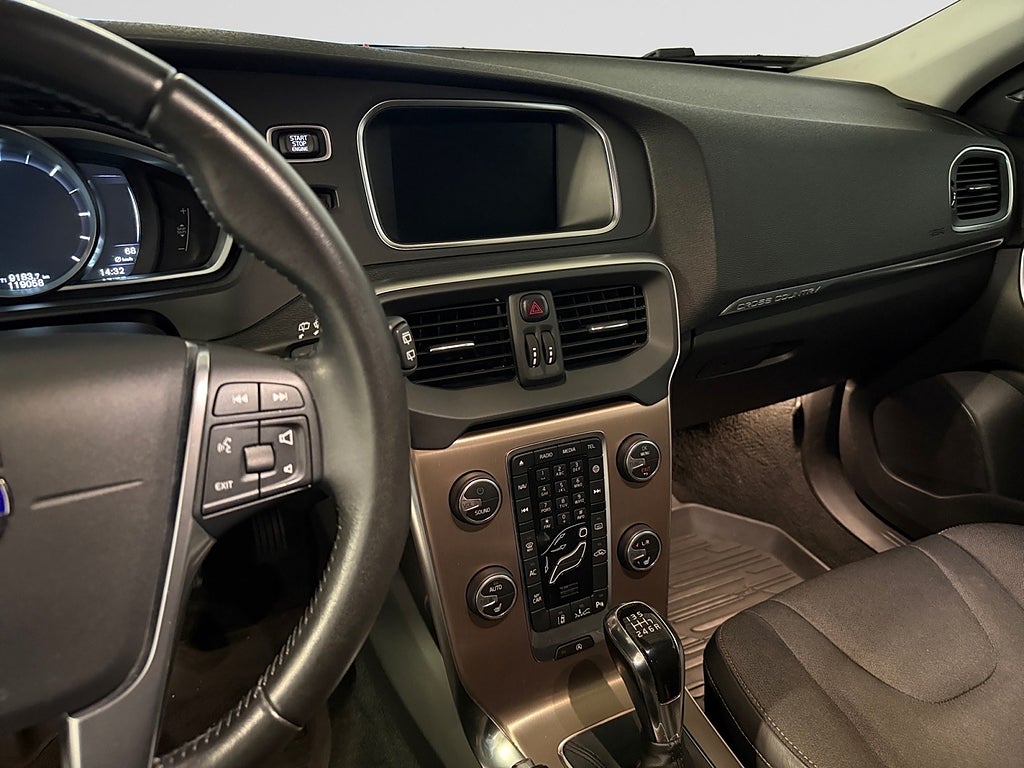 Volvo V40 Cross Country 2016 - miniatyr 12