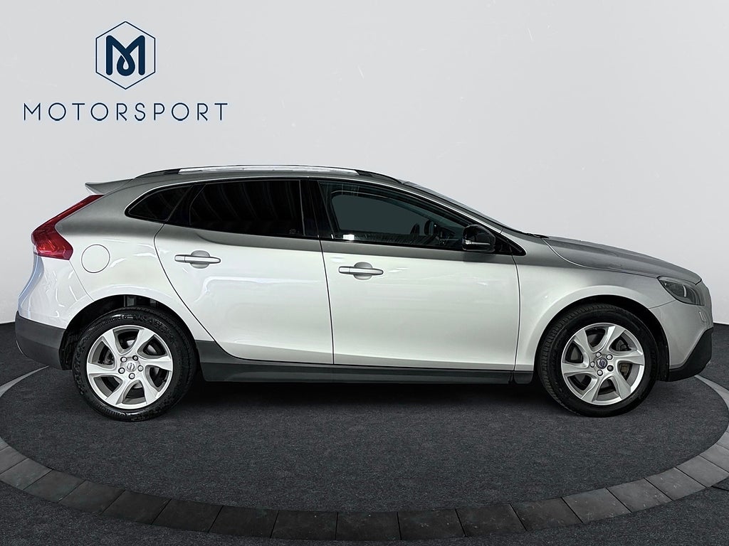Volvo V40 Cross Country 2016 - miniatyr 9