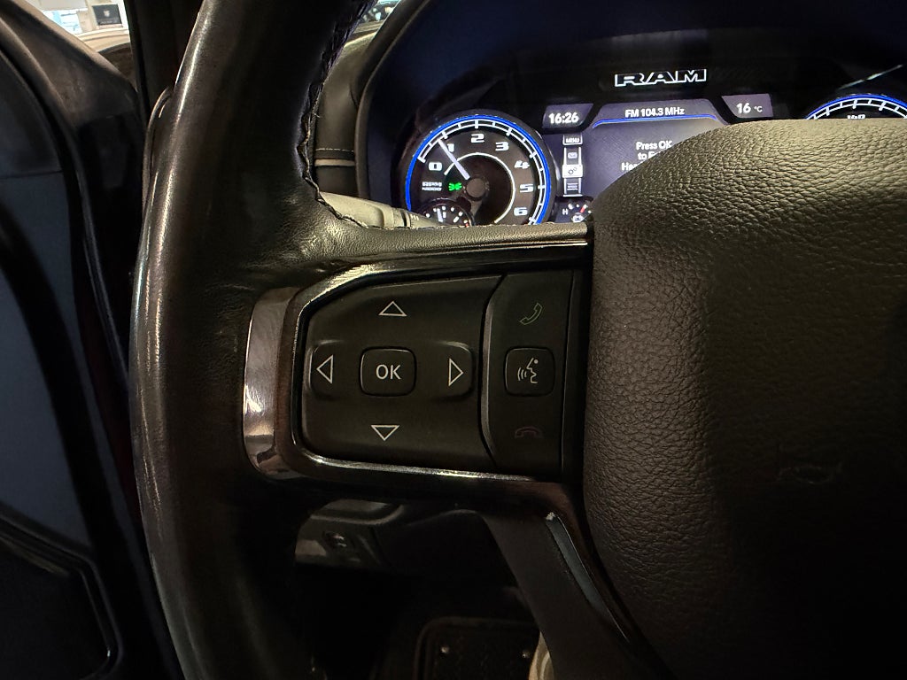 Dodge RAM 1500 2022 - miniatyr 25