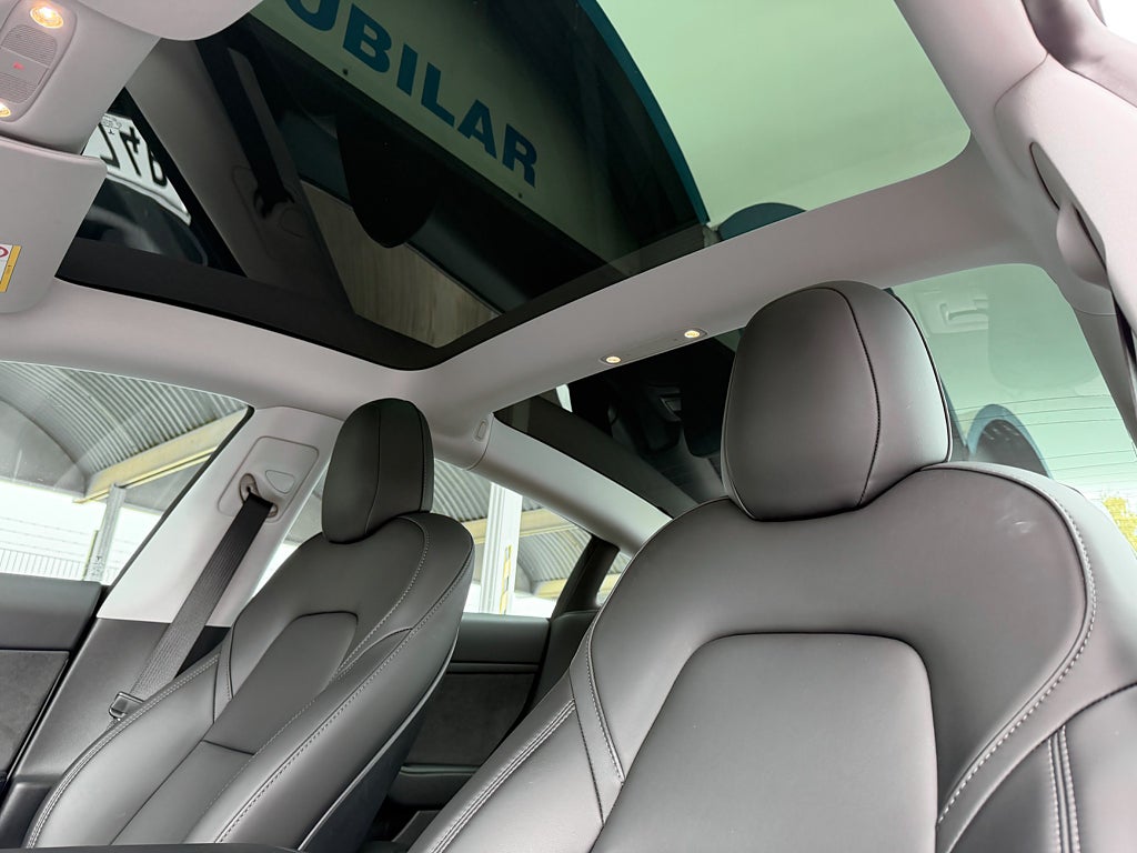 Tesla Model 3 2023 - miniatyr 18