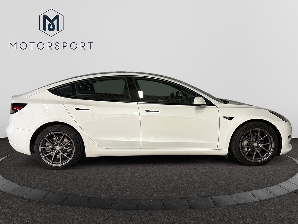 Tesla Model 3 2022 - miniatyr 9