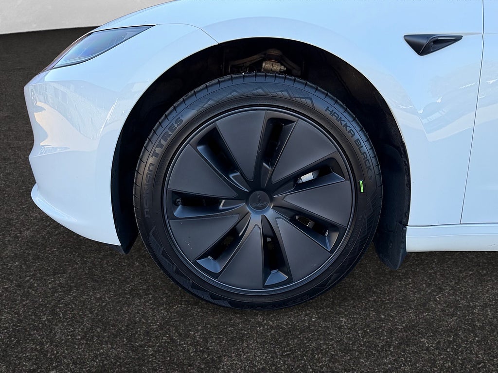 Tesla Model 3 2024 - miniatyr 16