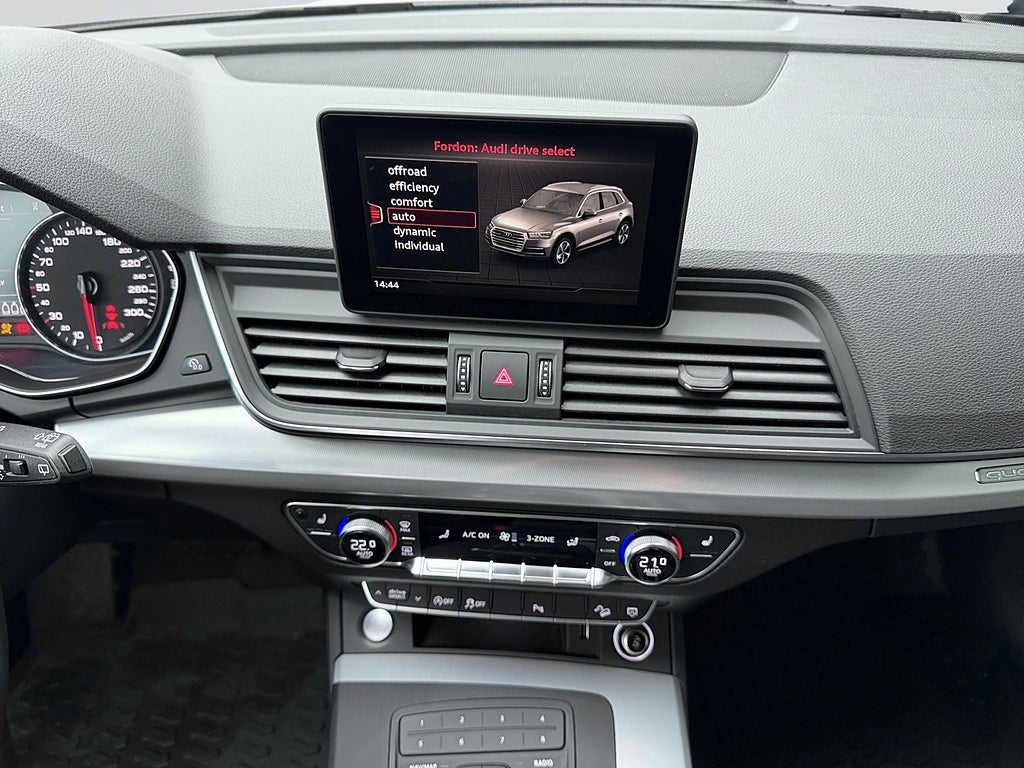 Audi Q5 2018 - miniatyr 11