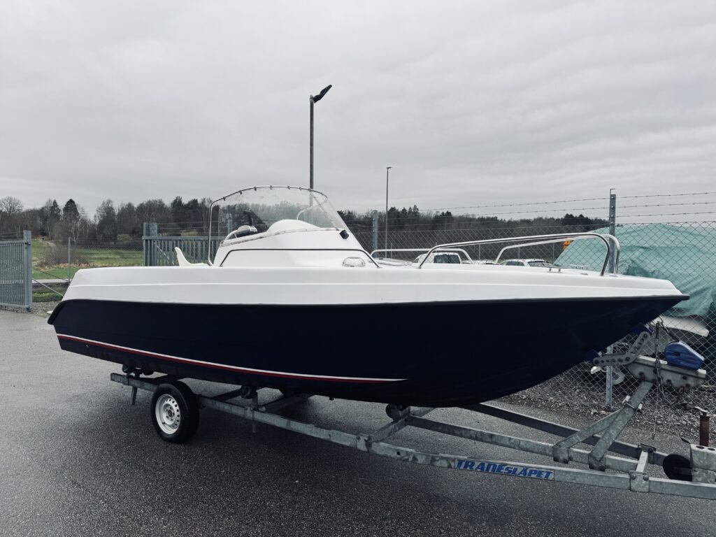 Barcon 22 WA Mercruiser 3.0L Sötvattenkyld GPS Ruff Trailer!