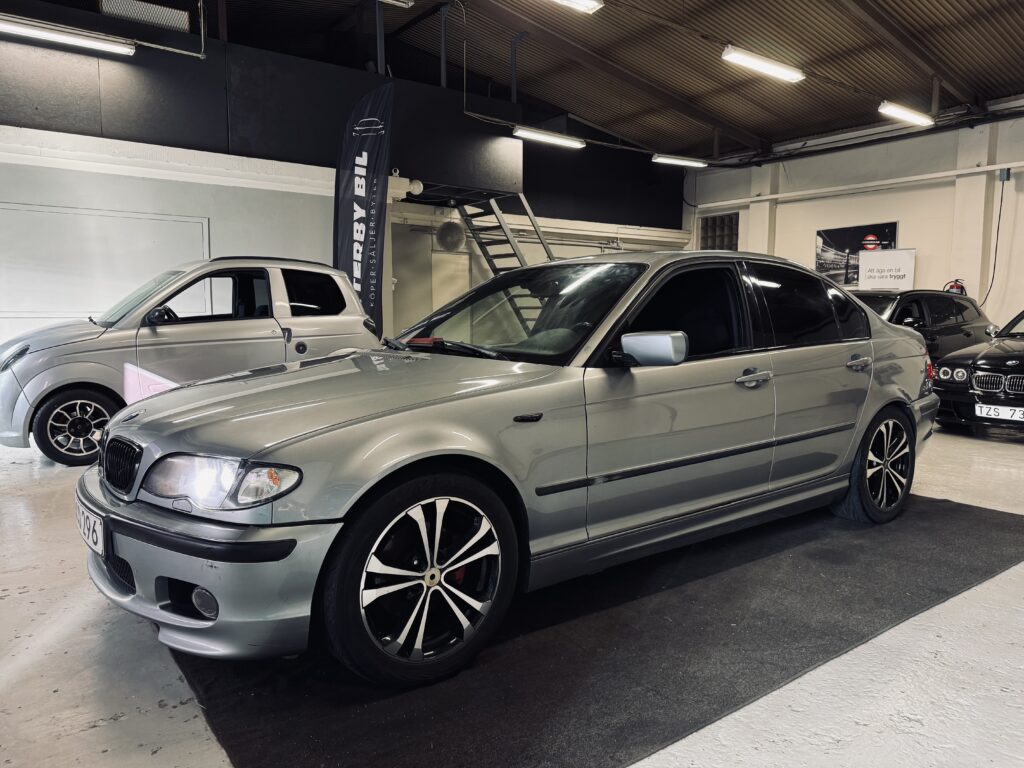 BMW 320 Manuell E46 M-Sport Bluetooth A-Traktor Nybesiktad!