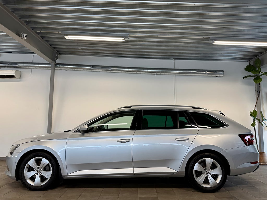 Skoda Superb 2017 - miniatyr 3