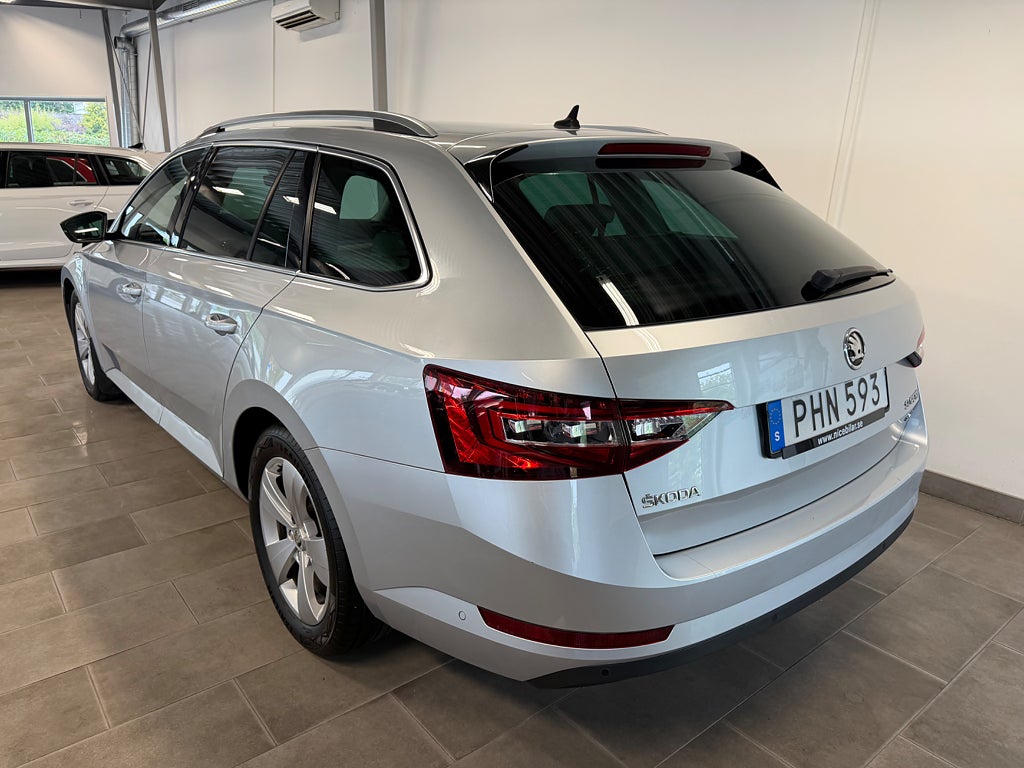 Skoda Superb 2017 - miniatyr 4