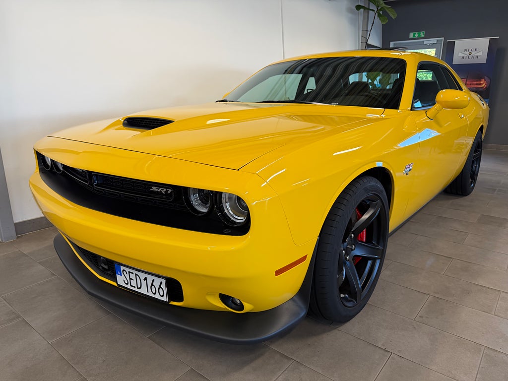 Dodge Challenger 2018 - miniatyr 2
