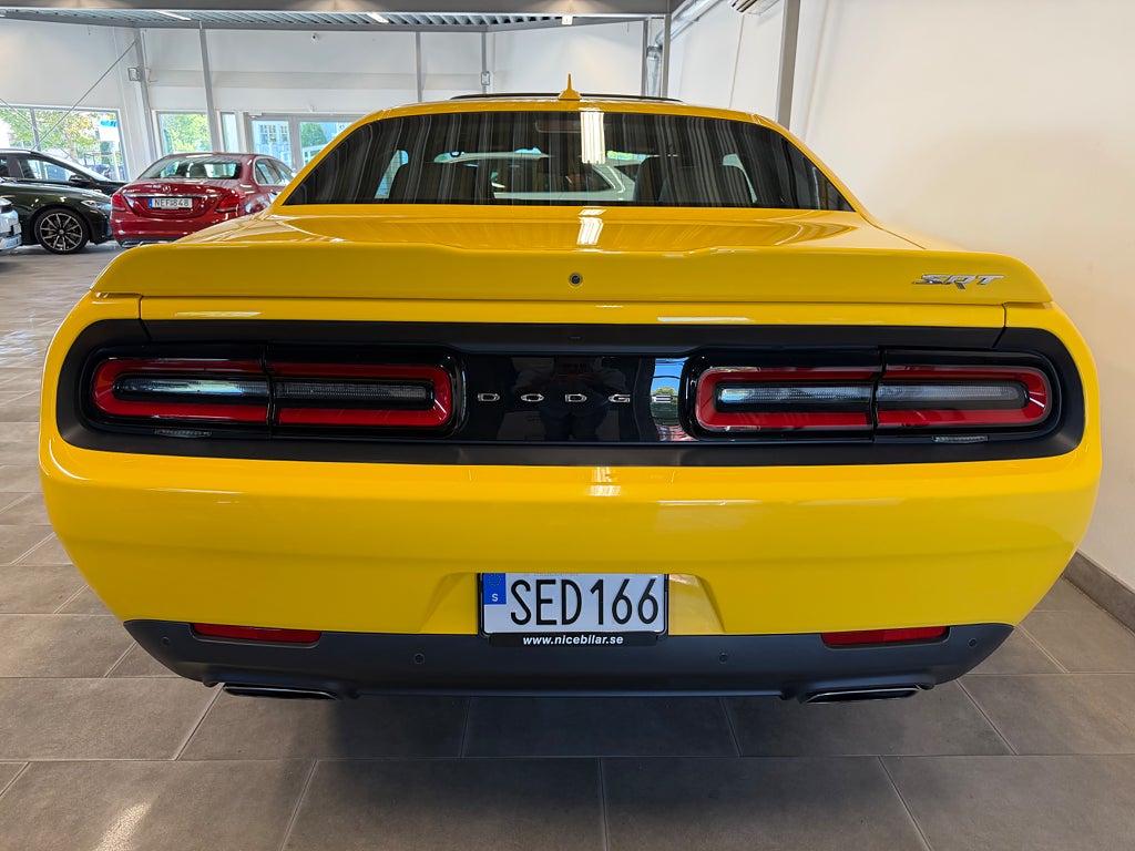 Dodge Challenger 2018 - miniatyr 5