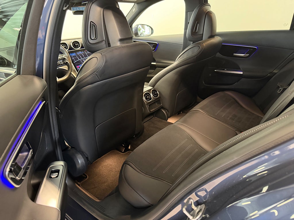 Mercedes-Benz C300 2024 - miniatyr 11