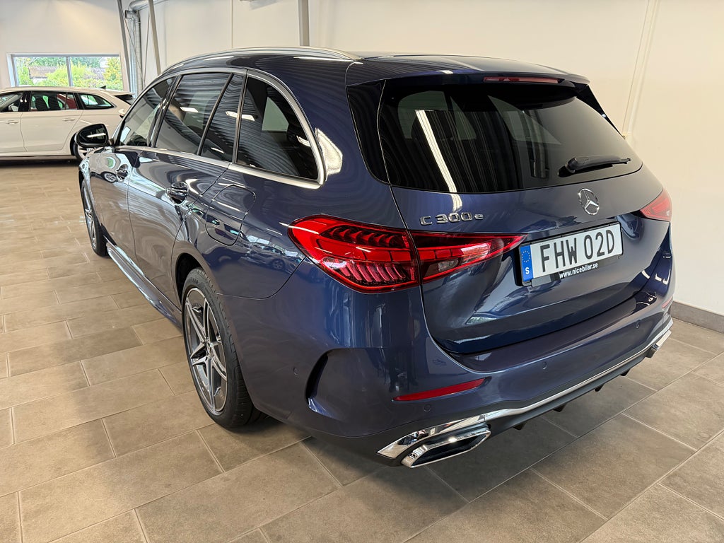 Mercedes-Benz C300 2024 - miniatyr 5