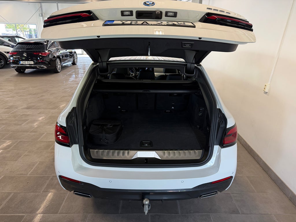 BMW 530e 2023 - miniatyr 6