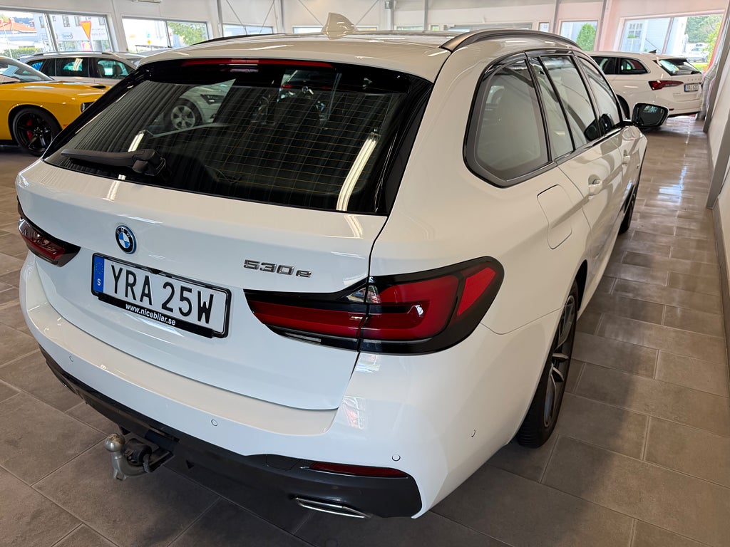 BMW 530e 2023 - miniatyr 8