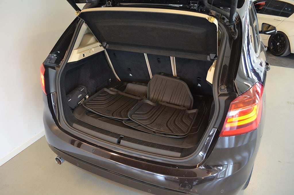 BMW 218 2015 - miniatyr 7