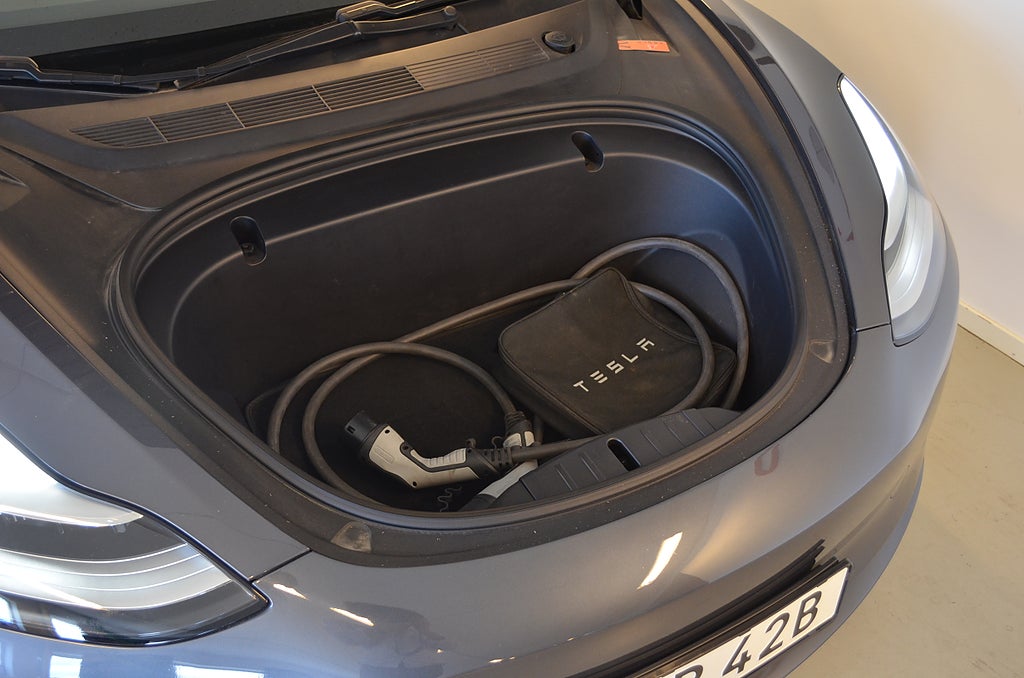 Tesla Model 3 2020 - miniatyr 14