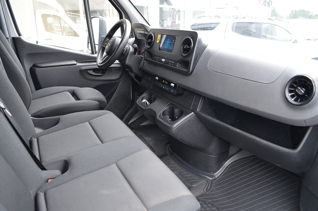 Mercedes-Benz Sprinter 2019 - miniatyr 14