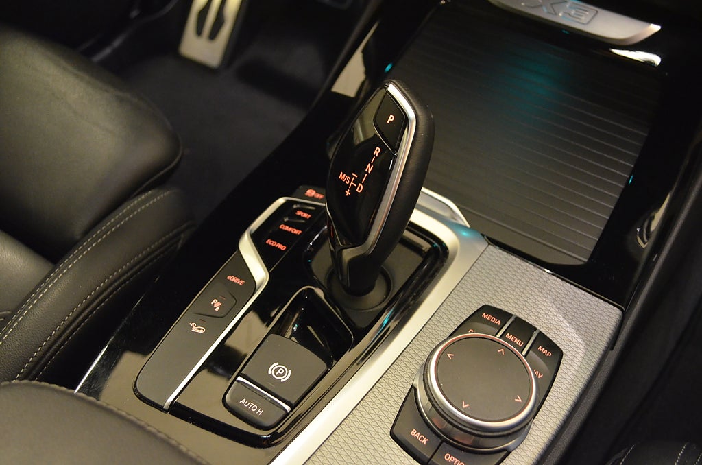 BMW X3 2020 - miniatyr 17