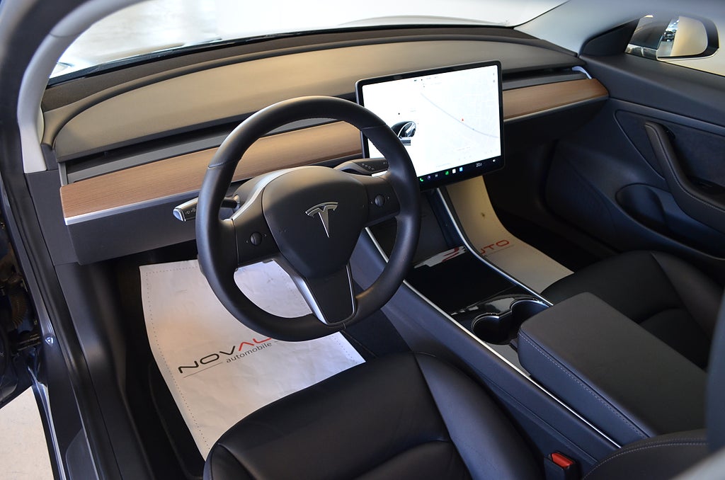 Tesla Model 3 2019 - miniatyr 2