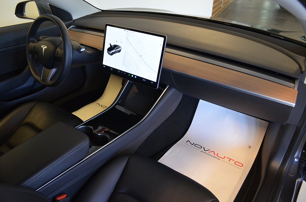 Tesla Model 3 2019 - miniatyr 8