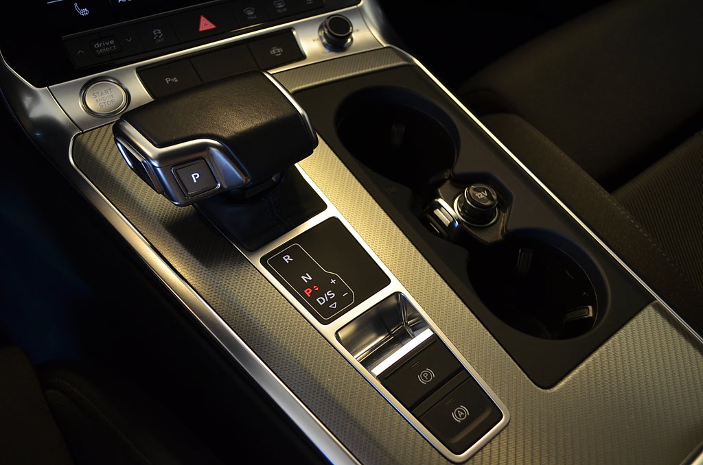 Audi A6 2020 - miniatyr 10