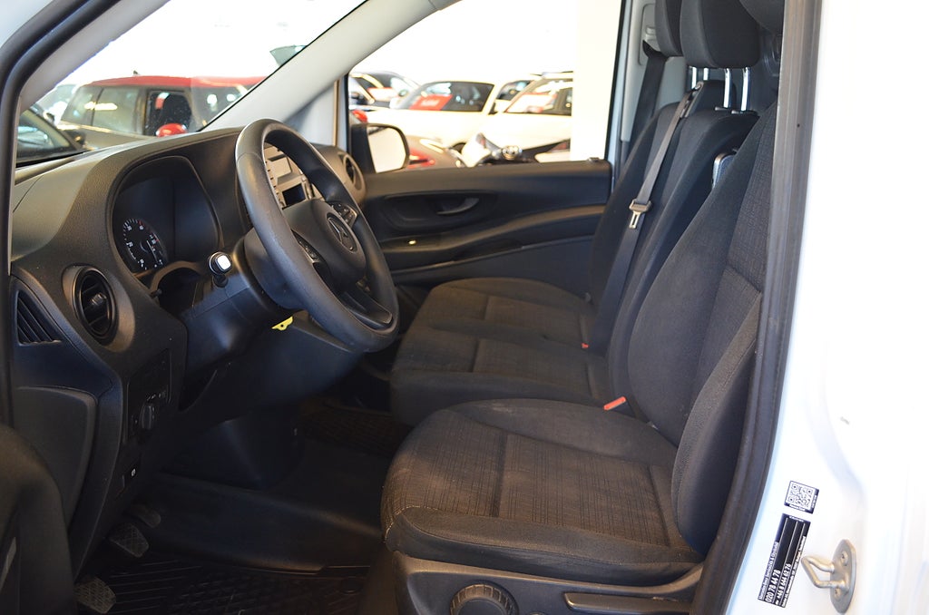 Mercedes-Benz Vito 2017 - miniatyr 4