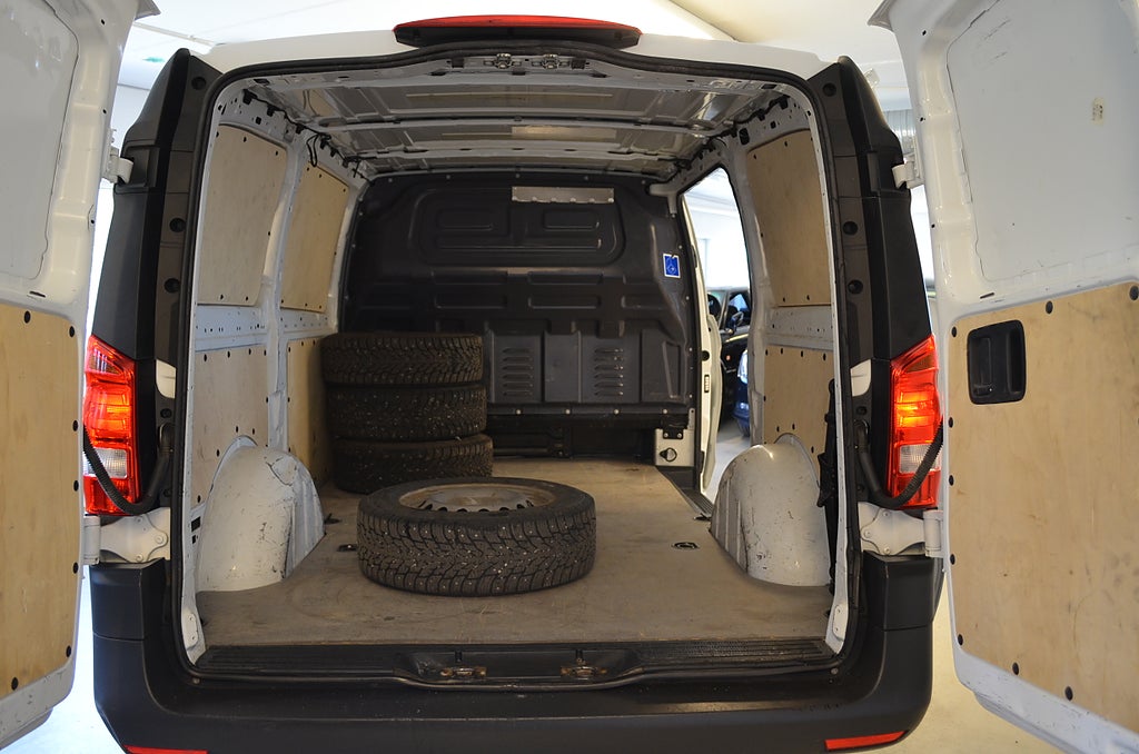 Mercedes-Benz Vito 2017 - miniatyr 9