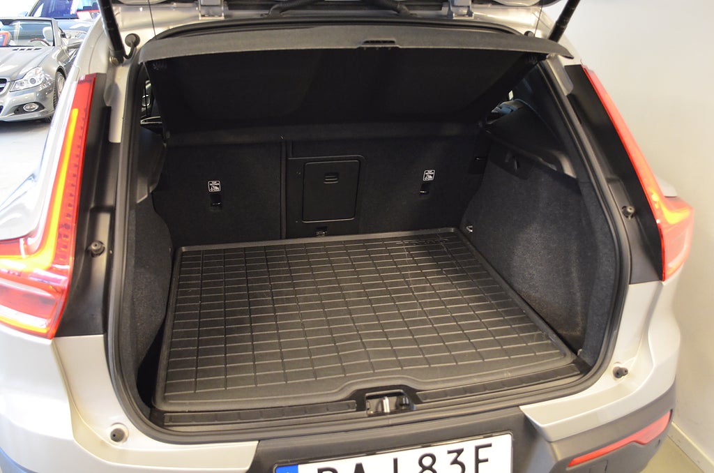 Volvo XC40 2023 - miniatyr 8
