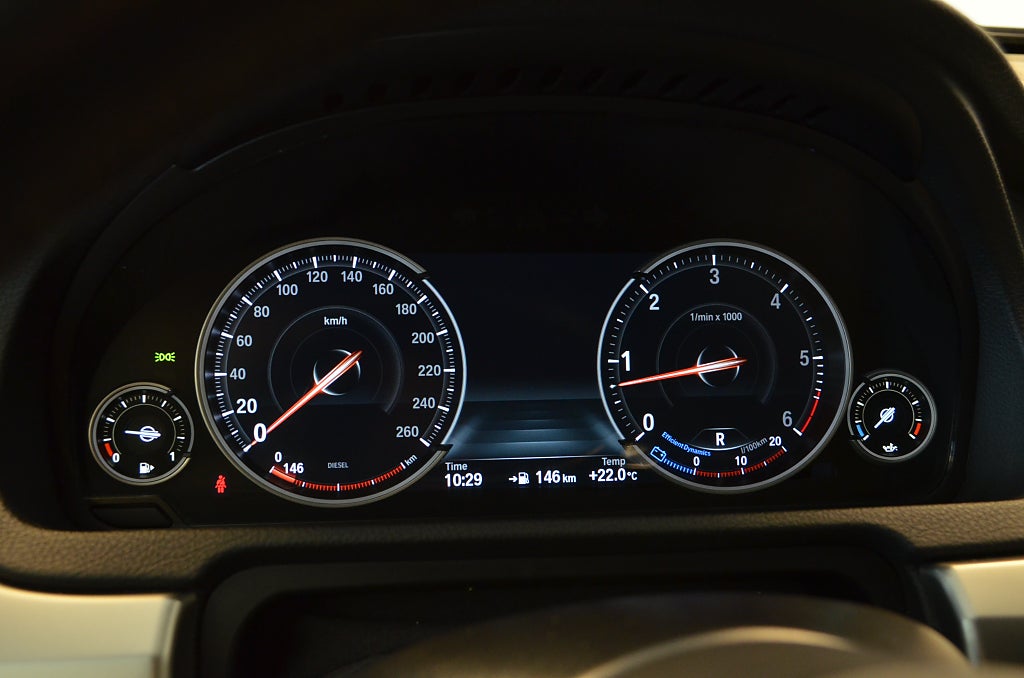 BMW 530 2015 - miniatyr 17