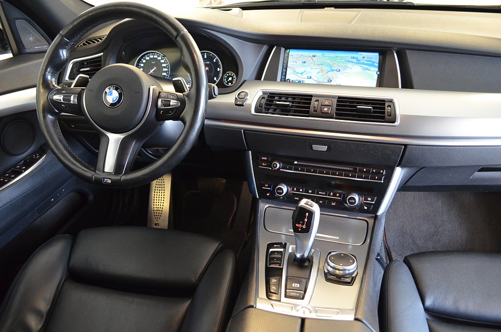 BMW 530 2015 - miniatyr 3