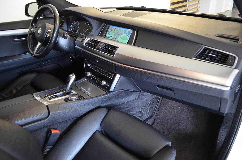 BMW 530 2015 - miniatyr 22