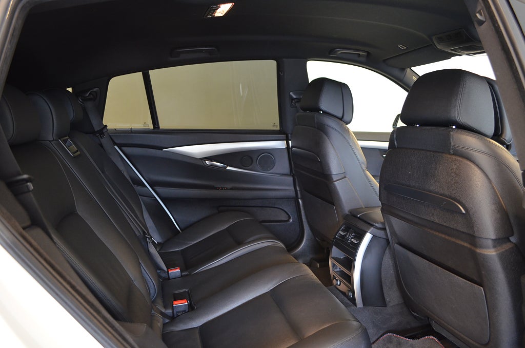 BMW 530 2015 - miniatyr 24
