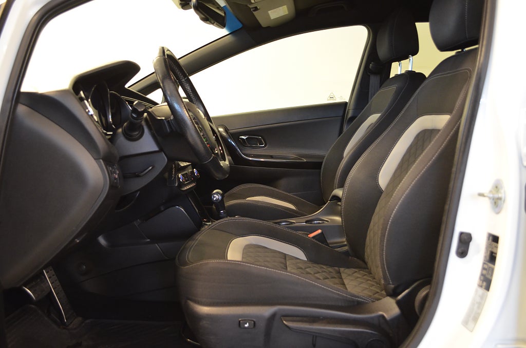 Kia Ceed 2018 - miniatyr 18