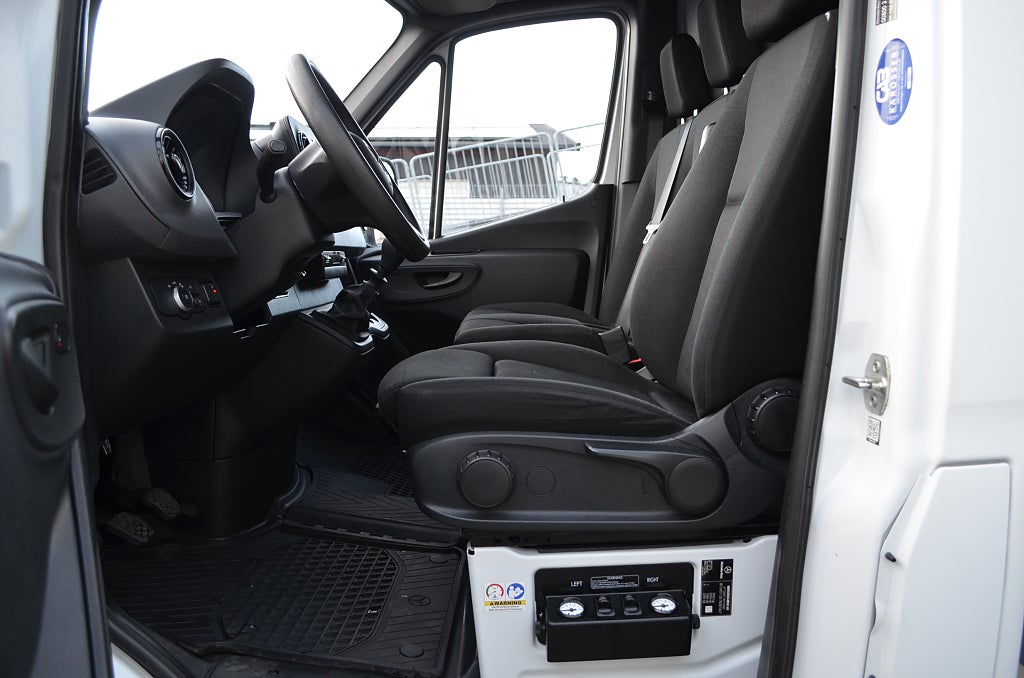 Mercedes-Benz Sprinter 2020 - miniatyr 2