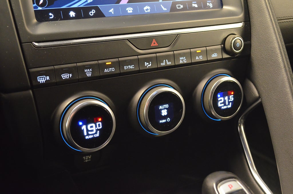 Jaguar E-Pace 2018 - miniatyr 12