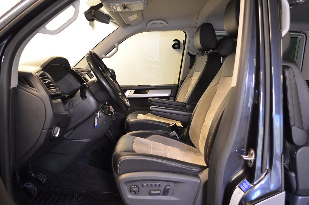 Volkswagen Multivan 2016 - miniatyr 2