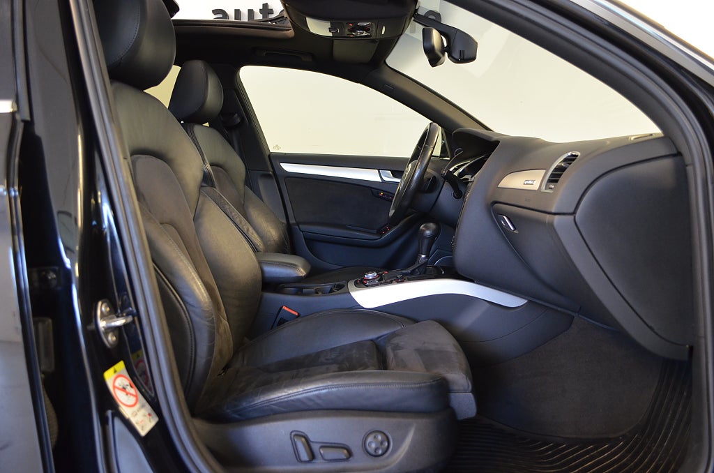 Audi A4 2010 - miniatyr 17