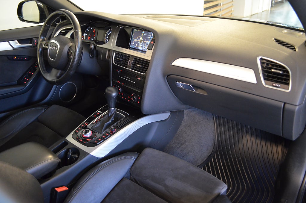 Audi A4 2010 - miniatyr 18