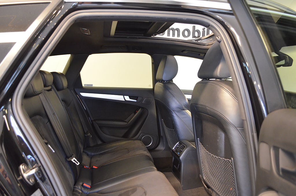 Audi A4 2010 - miniatyr 19
