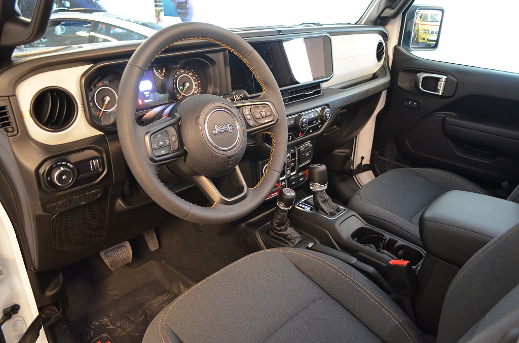 Jeep Wrangler 2024 - miniatyr 8