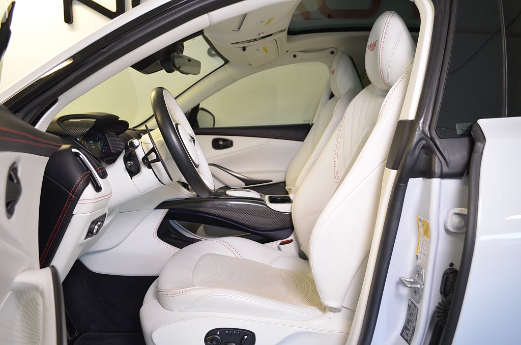 Aston Martin DBX 2023 - miniatyr 2