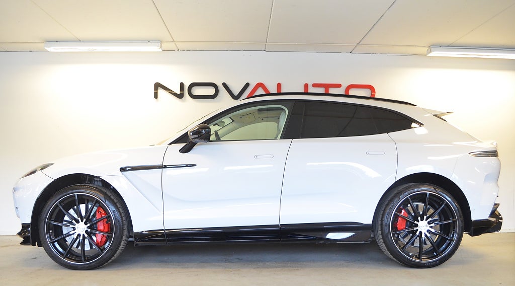 Aston Martin DBX 2023 - miniatyr 5