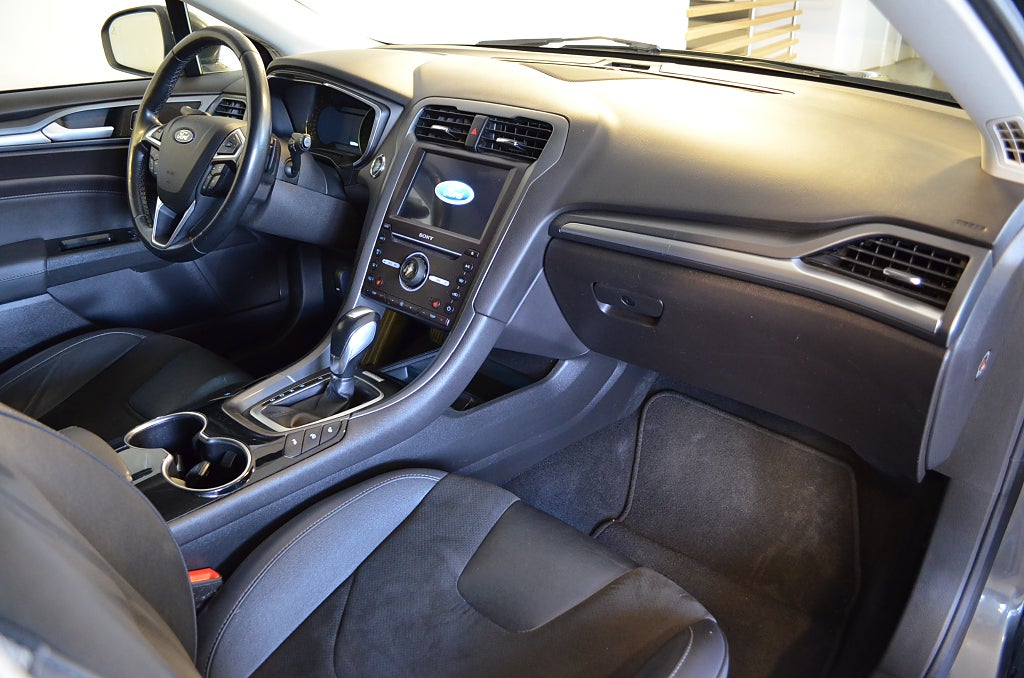 Ford Mondeo 2016 - miniatyr 21