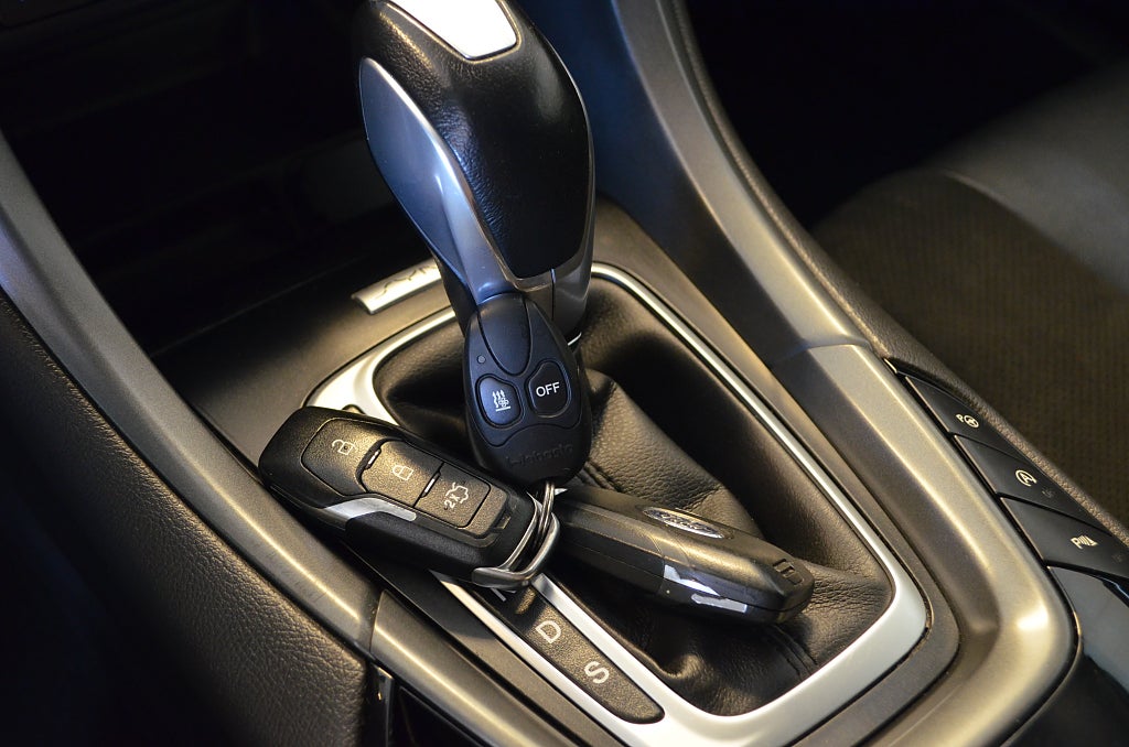 Ford Mondeo 2016 - miniatyr 4