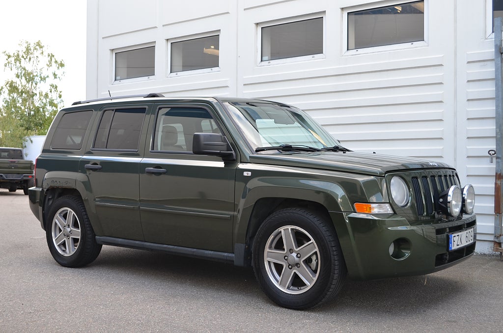 Jeep Patriot 2.4 4WD 170HK Automat Dragkrok M-Värmare Svensksåld
