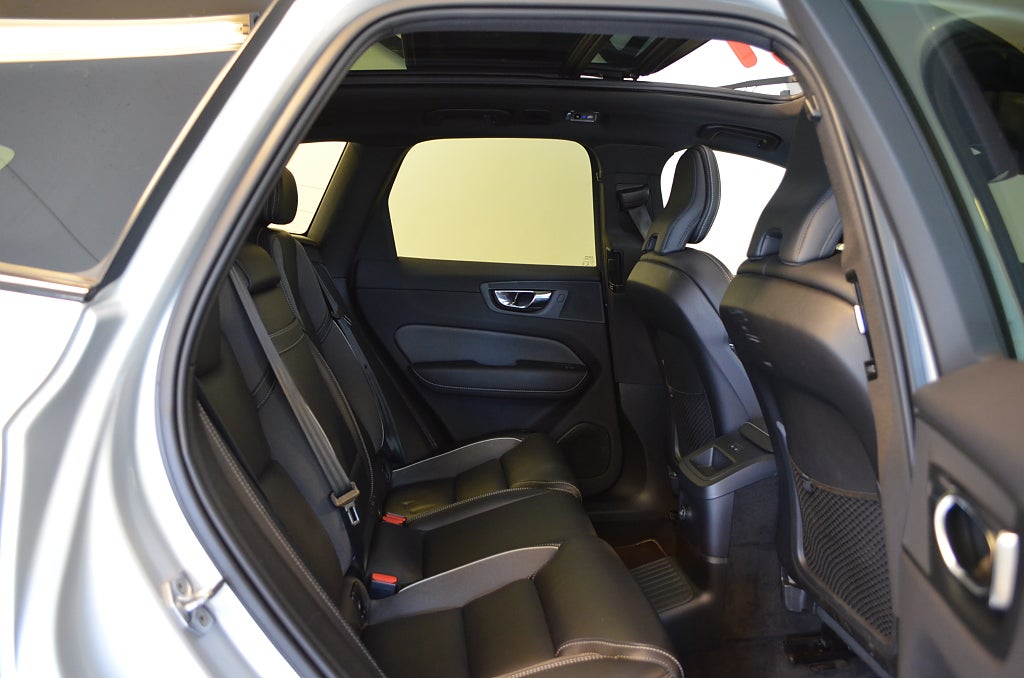 Volvo XC60 2020 - miniatyr 22