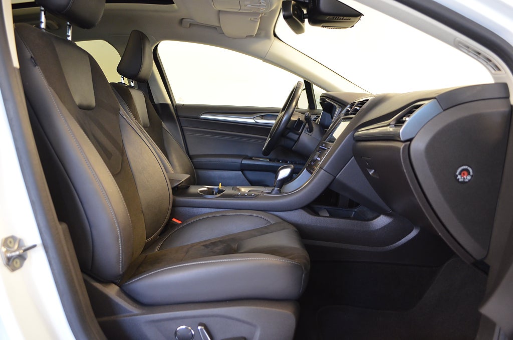 Ford Mondeo 2019 - miniatyr 15
