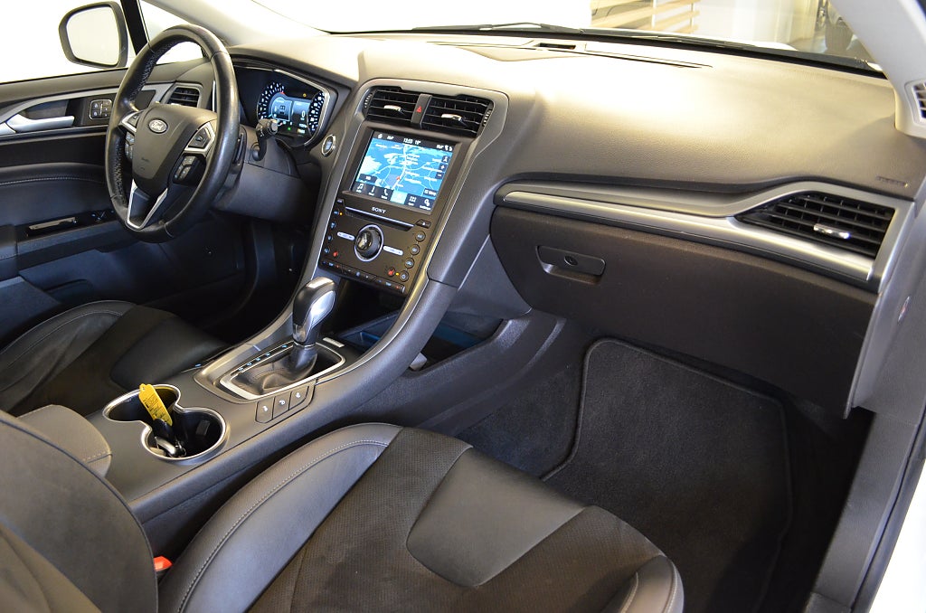 Ford Mondeo 2019 - miniatyr 16
