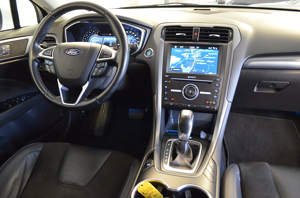 Ford Mondeo 2019 - miniatyr 3